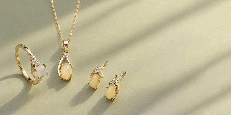 October Birthstone: Opal – A Guide to Its Beauty and Significance.H.Baker