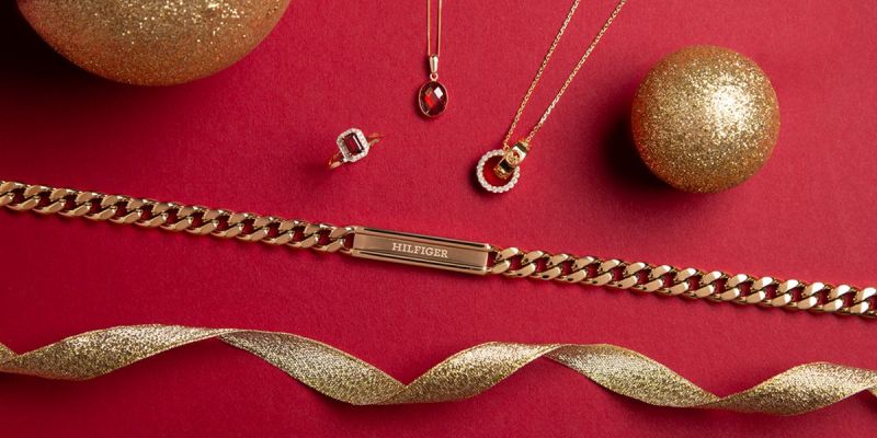 10 Jewellery Gifts That Never Go Out of Style