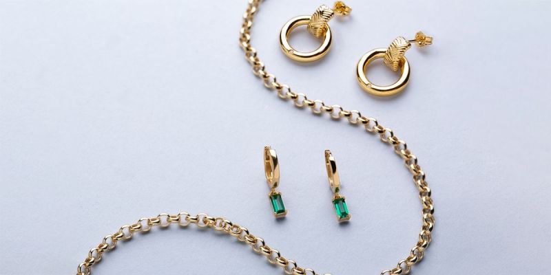 Summer 2026 Jewellery Trends: Chains, Colour & Lightweight Layers