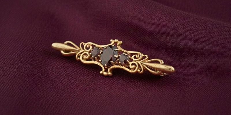 The Return of the Brooch: A Vintage Jewellery Revival