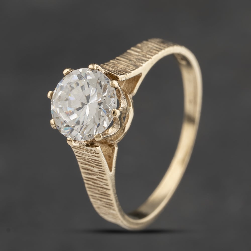 Second Hand 9ct Yellow Gold Cubic Zirconia Solitaire Ring 41103372