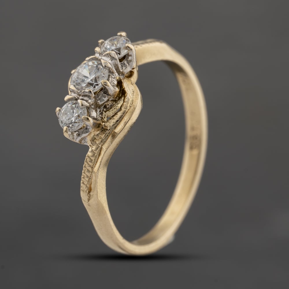 Second Hand 9ct Yellow Gold Cubic Zirconia Twist Three Stone Ring 41103699