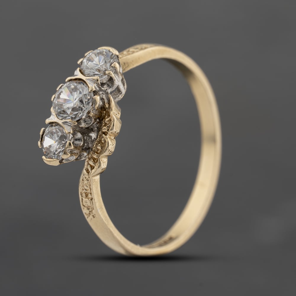 Second Hand 9ct Yellow Gold Cubic Zirconia Three Stone Ring 41103704