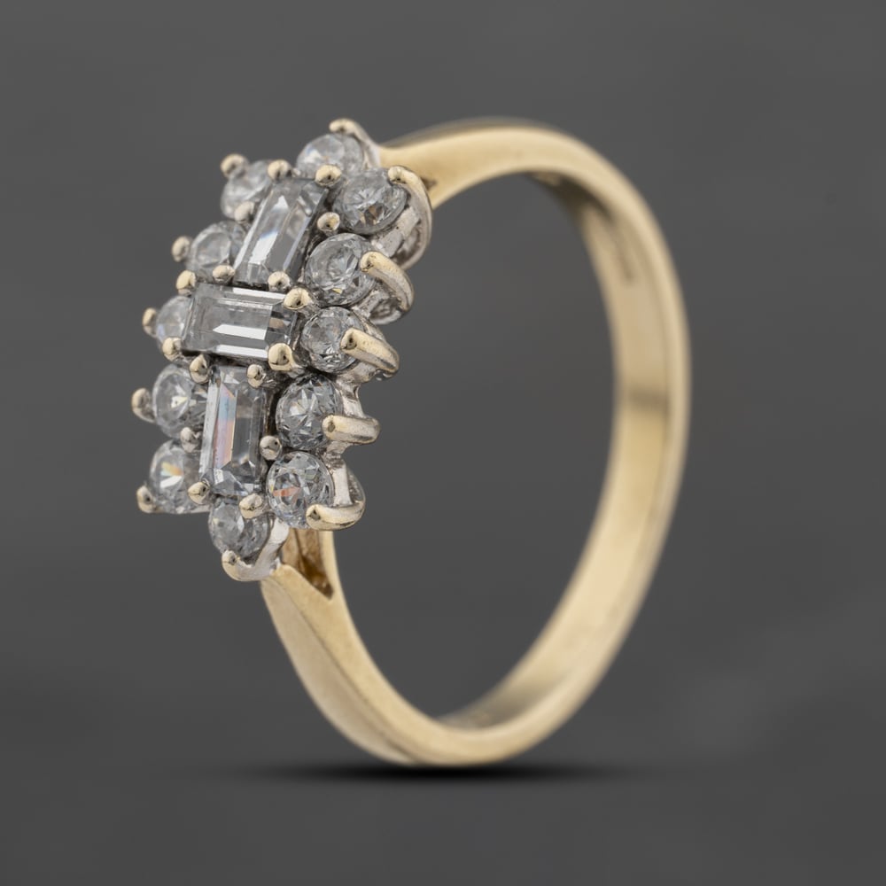 Second Hand 9ct Yellow Gold Cubic Zirconia Cluster Ring 41103707