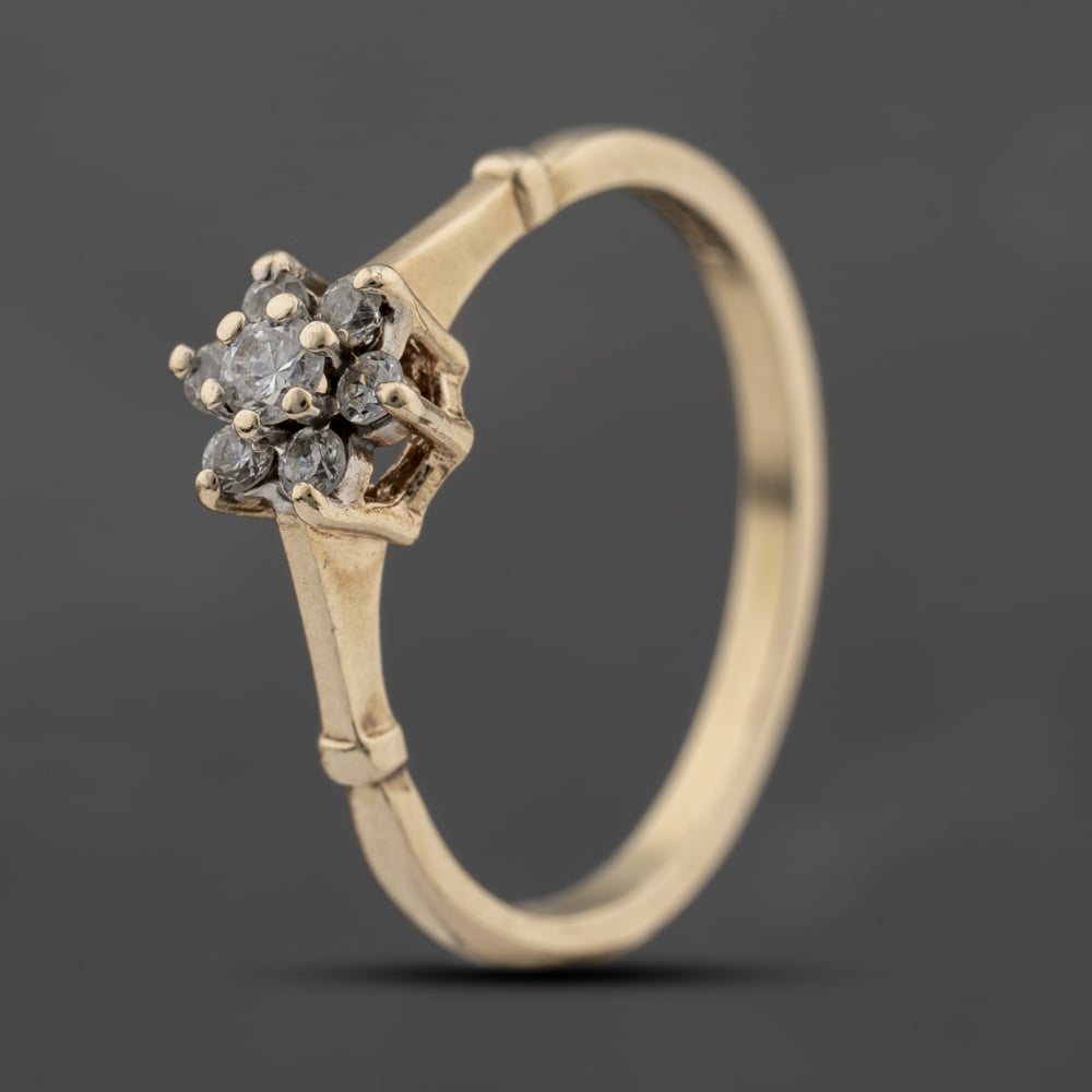 Second Hand 9ct Yellow Gold Cubic Zirconia Cluster Ring 41103710