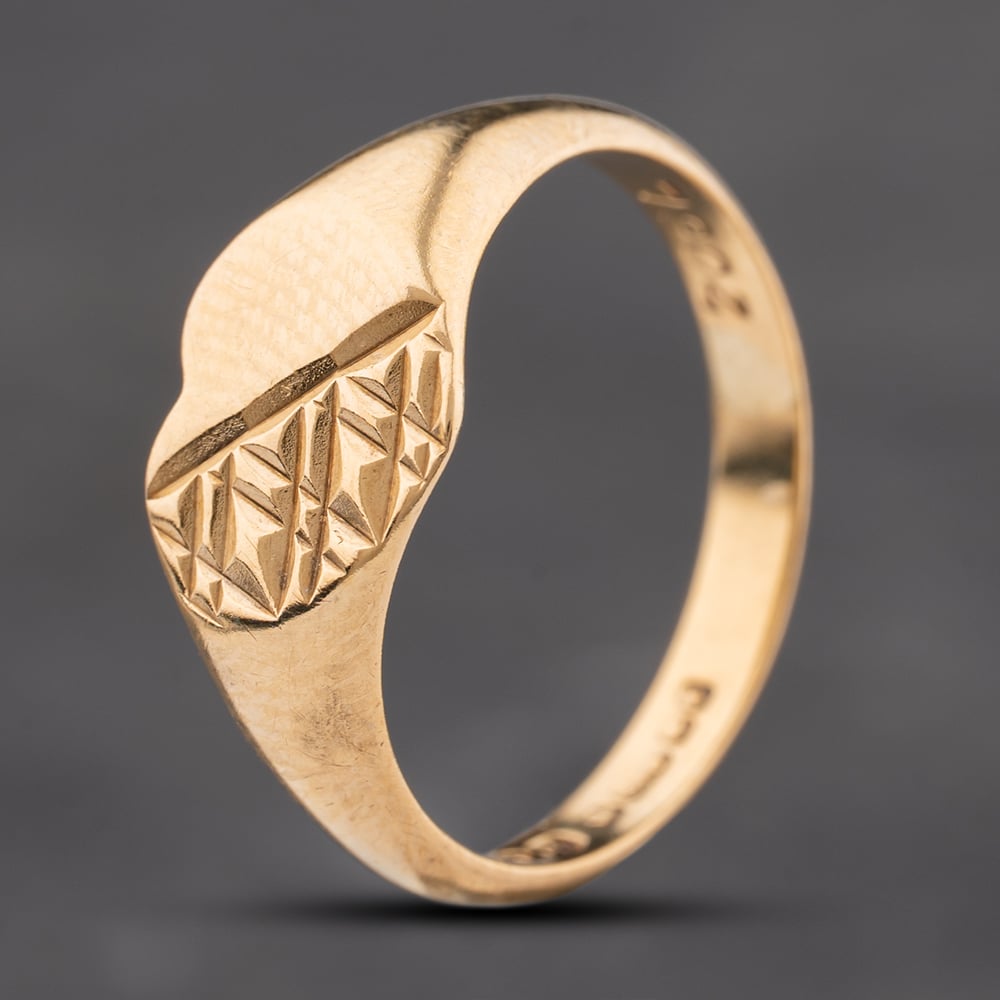 Second Hand 9ct Yellow Gold Heart Signet Ring 41104188