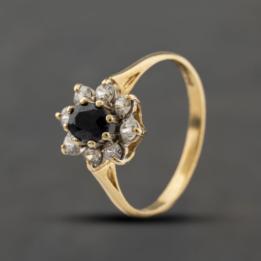 Second Hand 9ct Yellow Gold Sapphire & Cubic Zirconia Cluster Ring 41104410