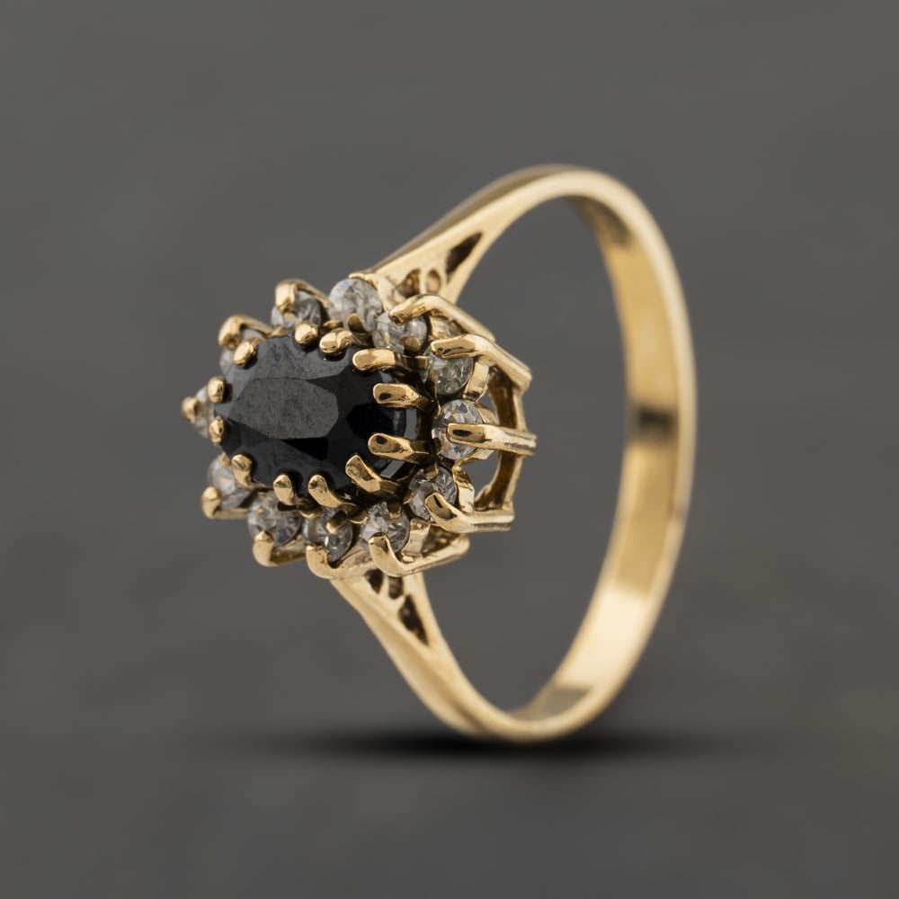 Second Hand 9ct Yellow Gold Sapphire & Cubic Zirconia Oval Cluster Ring 41104433