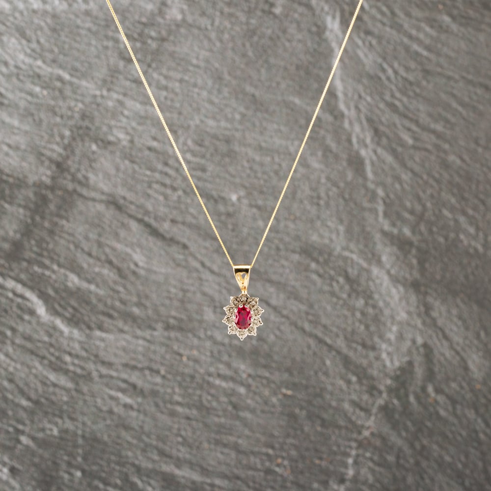 Second Hand 9ct Yellow Gold Synthetic Stone & 0.03ct Diamond Flower Pendant & 18 Inch Curb Chain 41143222