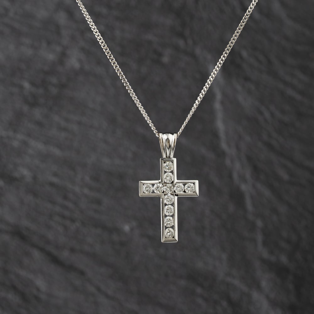 Second Hand 18ct White Gold 1.00ct Brilliant Cut Diamond Channel Set Cross Pendant & 18 Inch Curb Chain 41143340