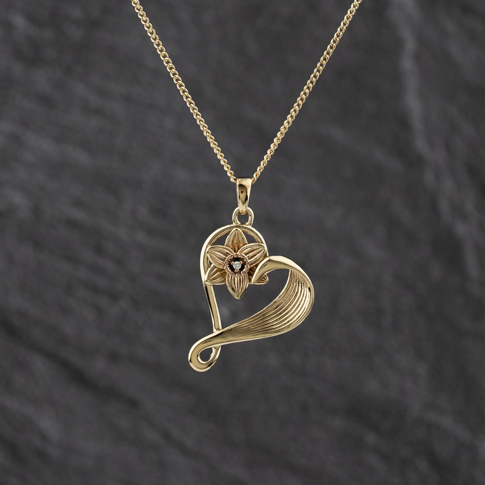 Second Hand Clogau 9ct Yellow Gold 0.06ct Diamond Set St Davids Daffodil Heart Pendant & 22 Inch Curb Chain 41143343