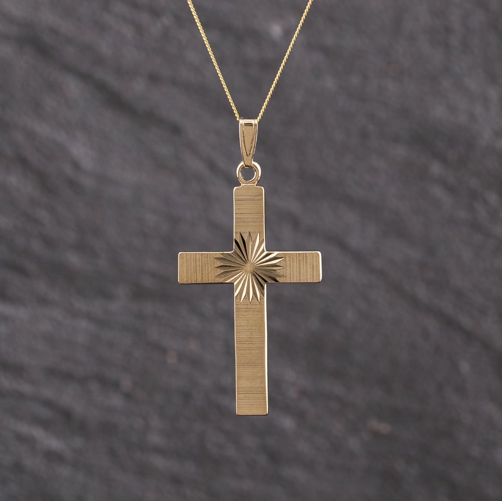 Second Hand 9ct Yellow Gold Patterned Cross Pendant & 18 Inch Curb Chain 41143362
