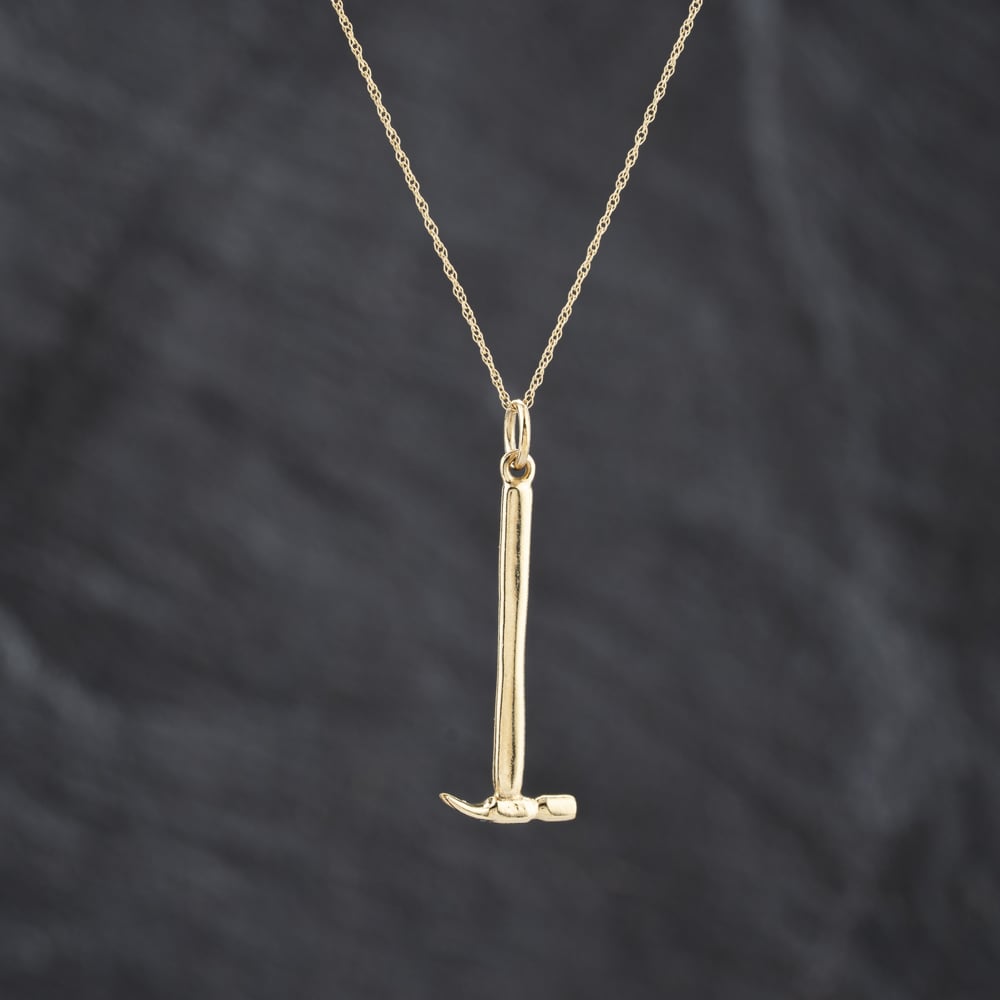 Second Hand 9ct Yellow Gold Hammer Pendant & 18 Inch Prince Of Wales Chain 41143393