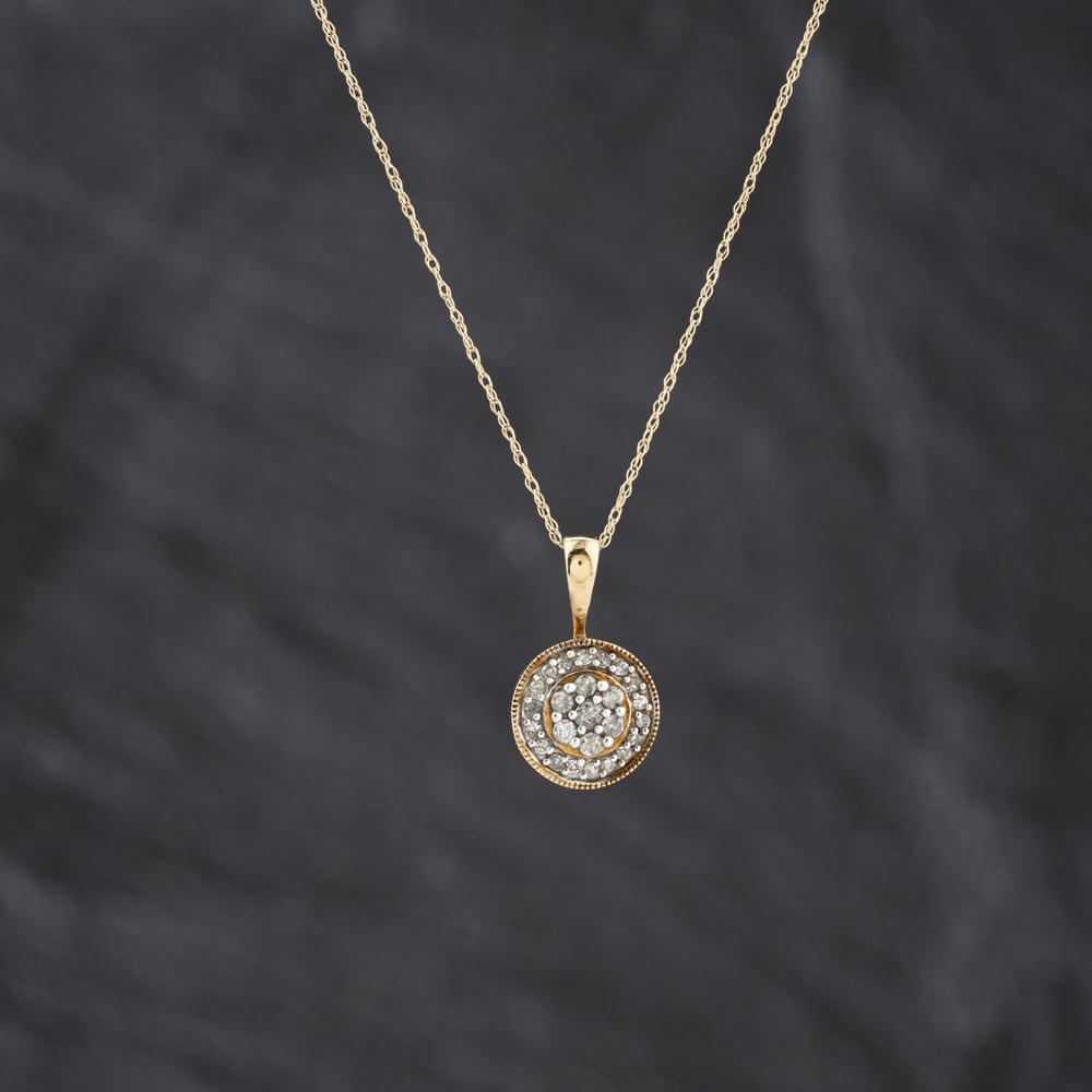 Second Hand 9ct Yellow Gold Diamond Circular Halo Cluster Pendant & 18 Inch Prince Of Wales Chain 41143400