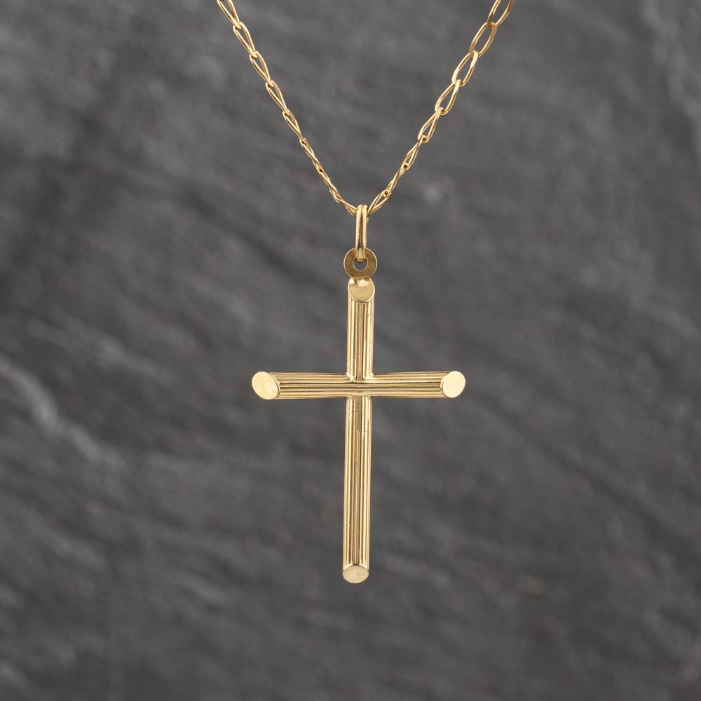 Second Hand 9ct Yellow Gold Lined Pattern Cross Pendant & 20 Inch Curb Chain 41143525