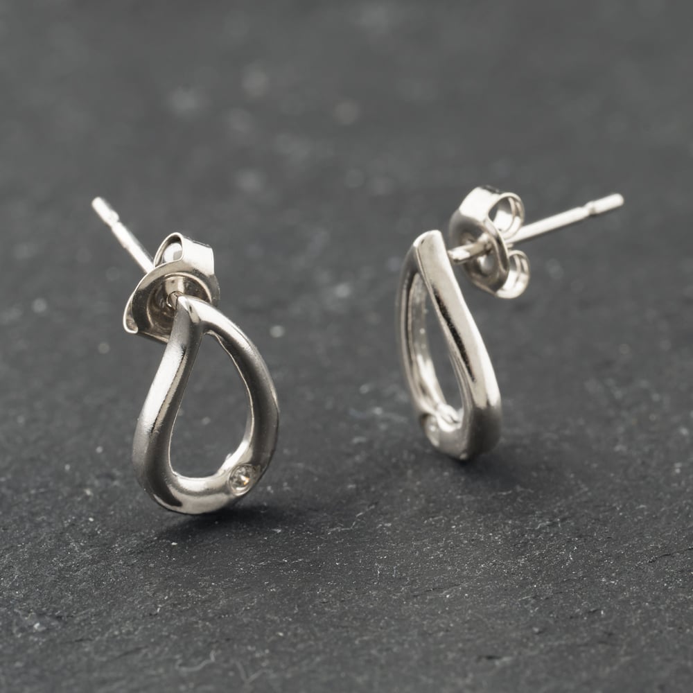 Second Hand White Gold Diamond Loop Stud Earrings 41174172