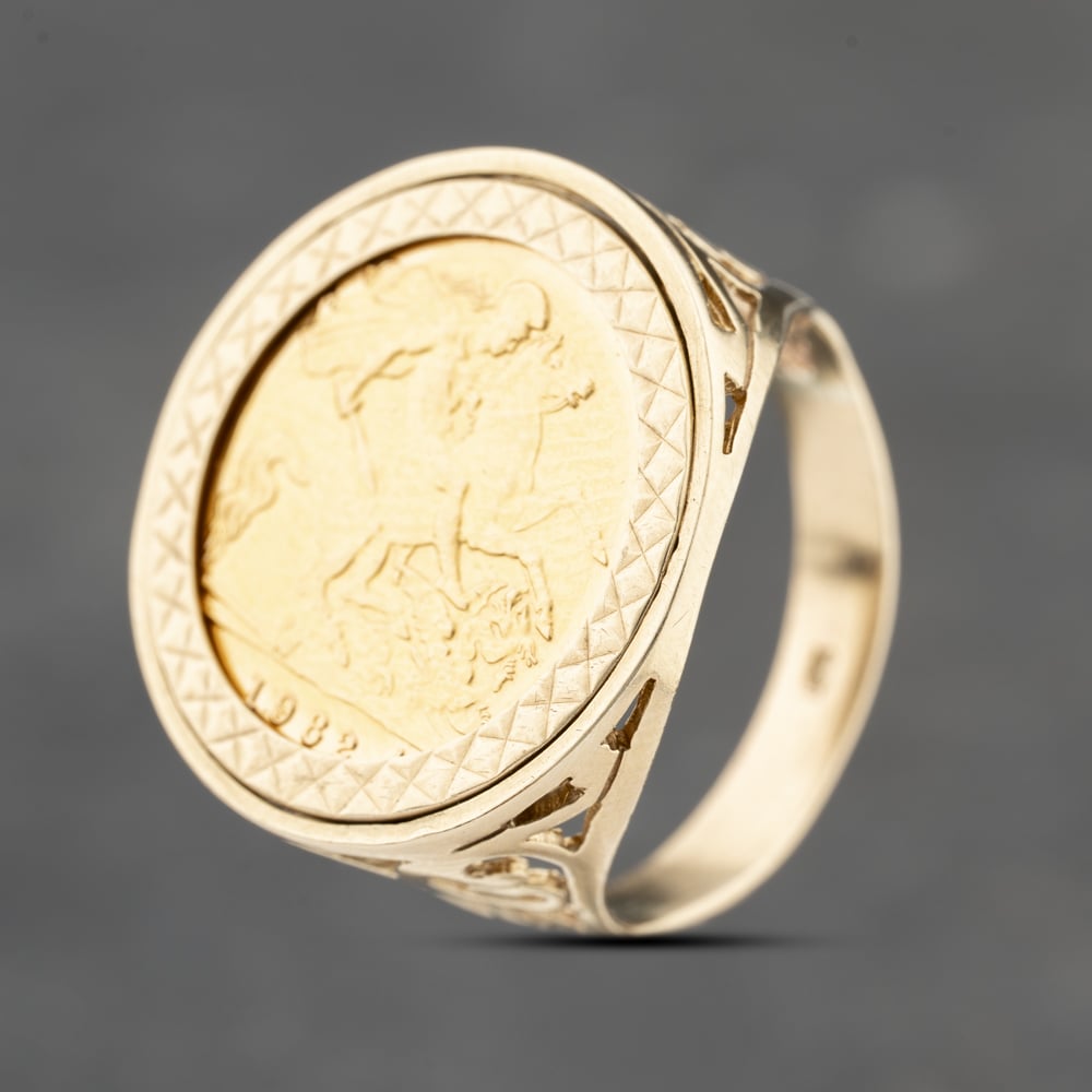 Second Hand Yellow Gold 1982 Queen Elizabeth II Half Sovereign Coin Ring  41201224 - thbaker.co.uk