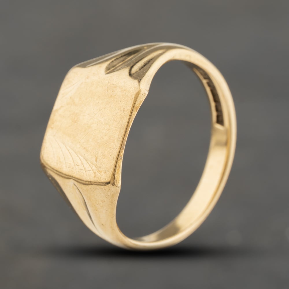 Second Hand Vintage 9ct Yellow Gold Square Patterned Signet Ring 41342381