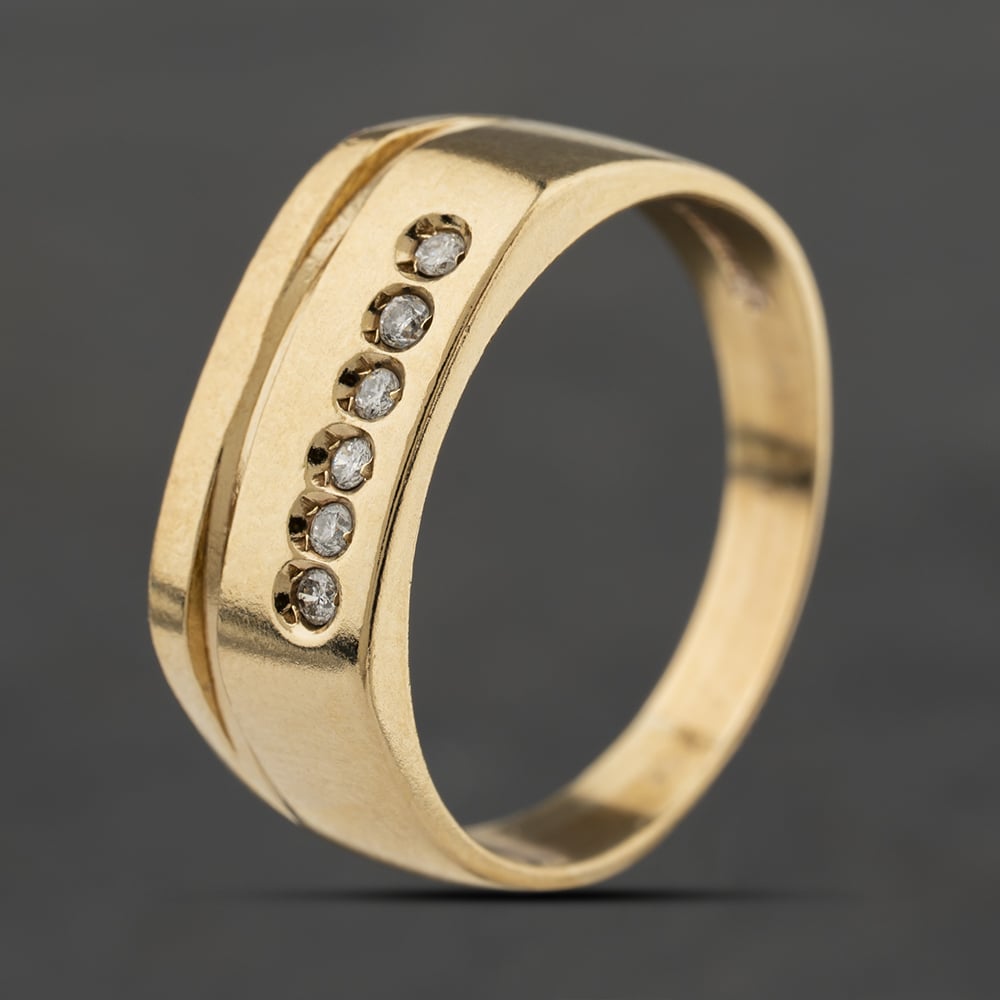 Second Hand 9ct Yellow Gold 0.10ct Diamond Offset Oblong Signet Ring 41342446