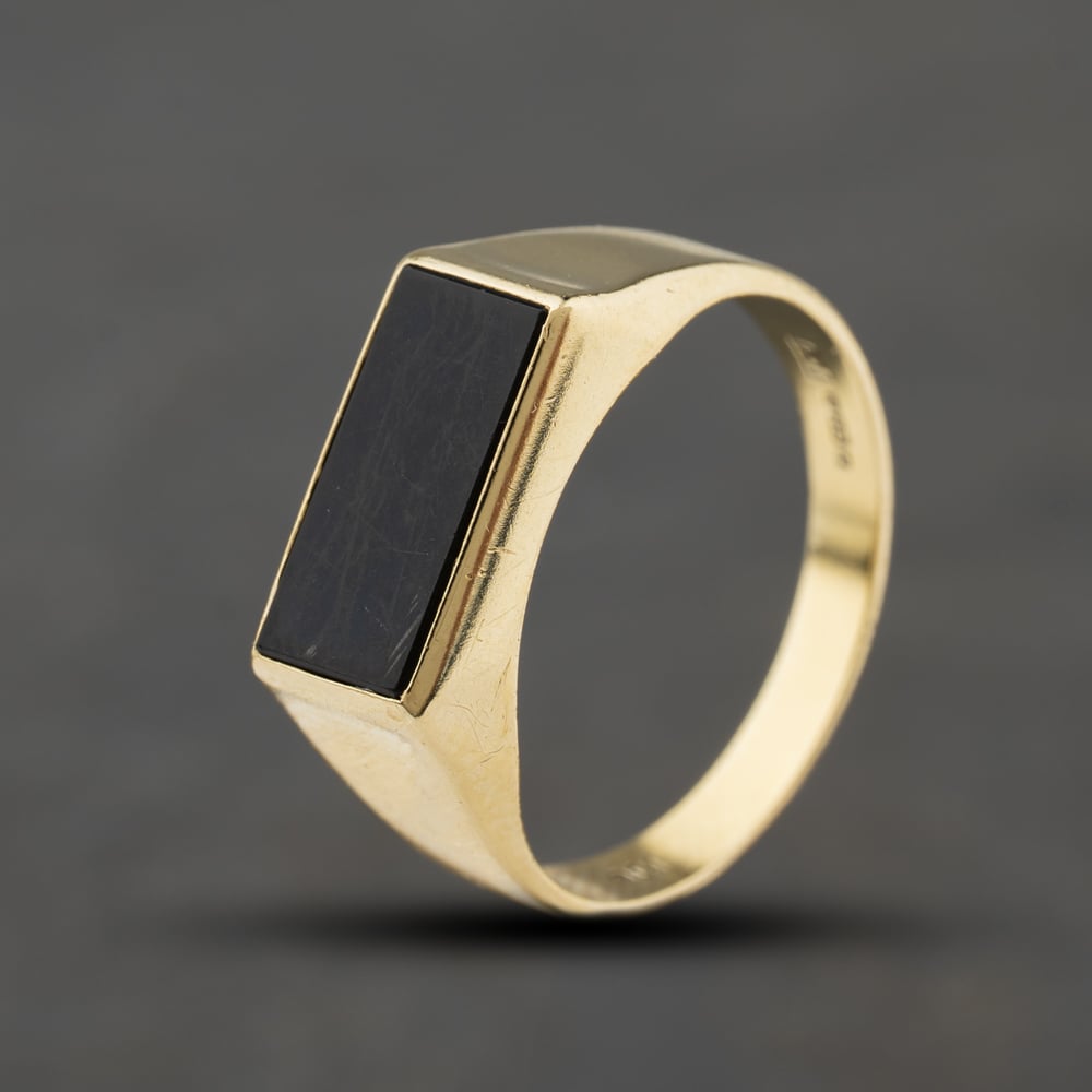 Second Hand 9ct Yellow Gold Onyx Oblong Signet Ring 41342481