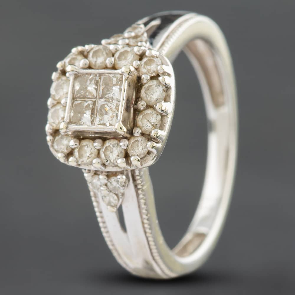 Second Hand 9ct White Gold 0.45ct Diamond Halo Cluster Ring 41482608