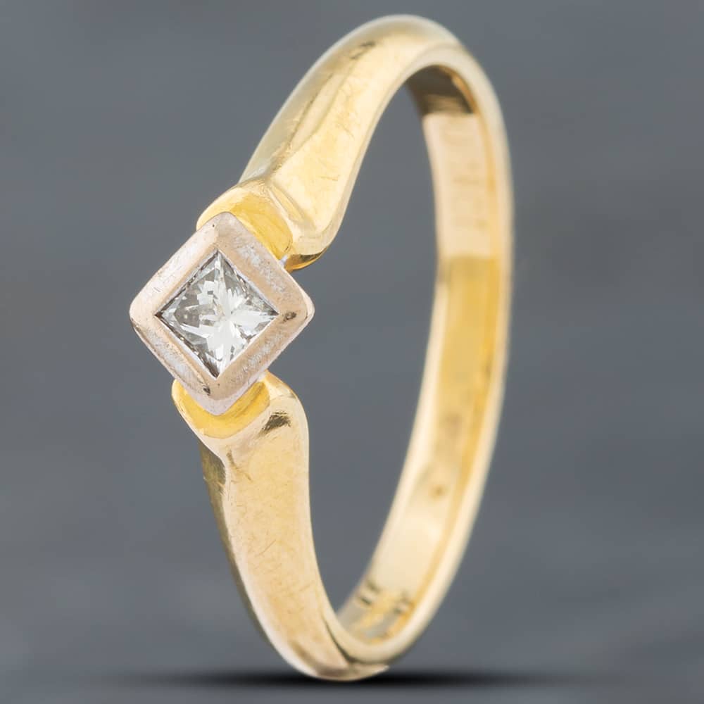 Second Hand 18ct Yellow Gold Princess Cut Diamond Rubover Solitaire Ring 41381792