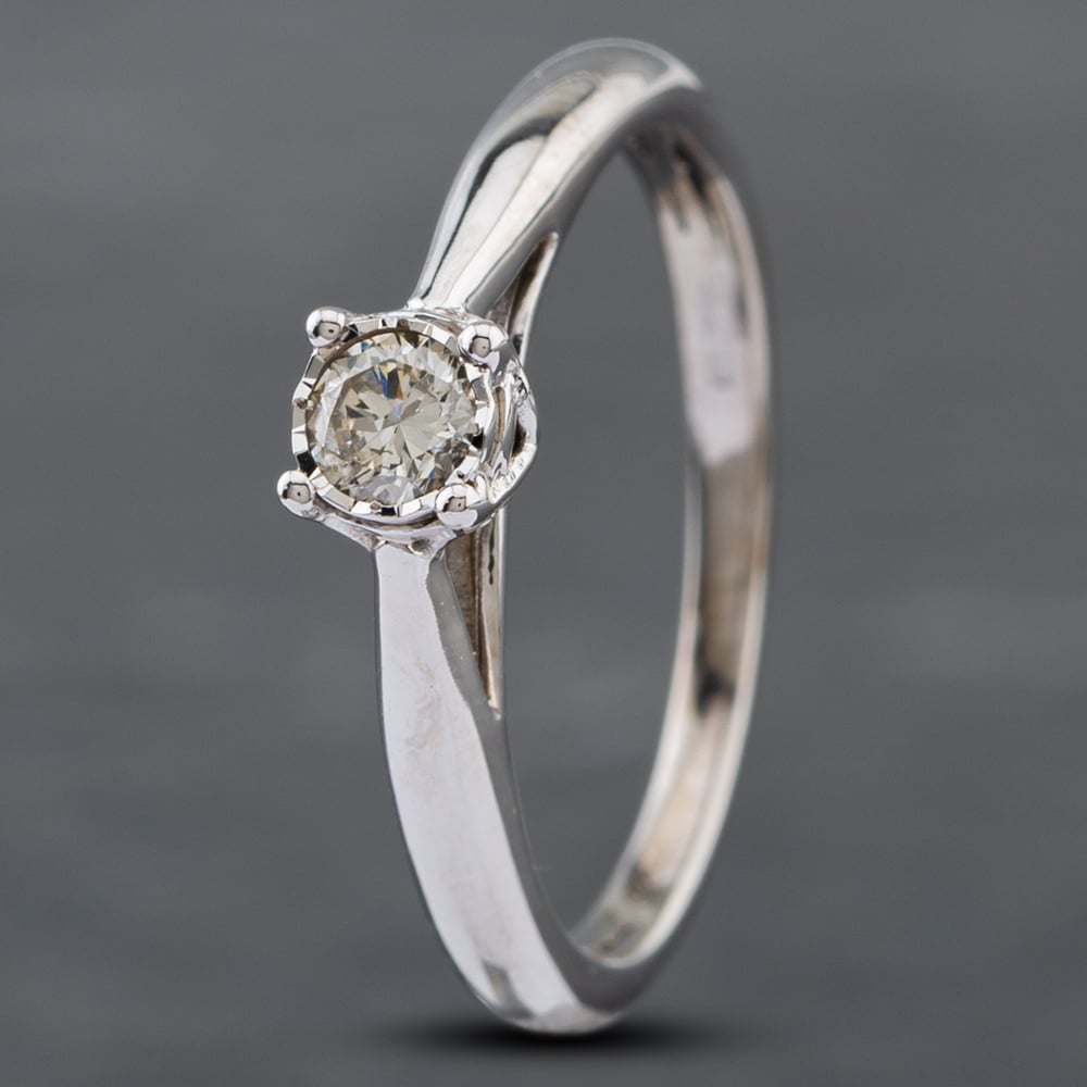 Second Hand 9ct White Gold Brilliant Cut Diamond Solitaire Ring 41382005