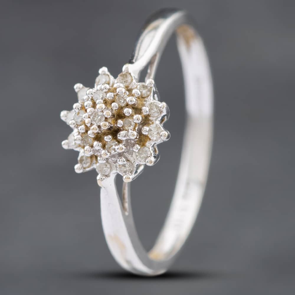 Second Hand 9ct White Gold Diamond Cluster Ring 41382025