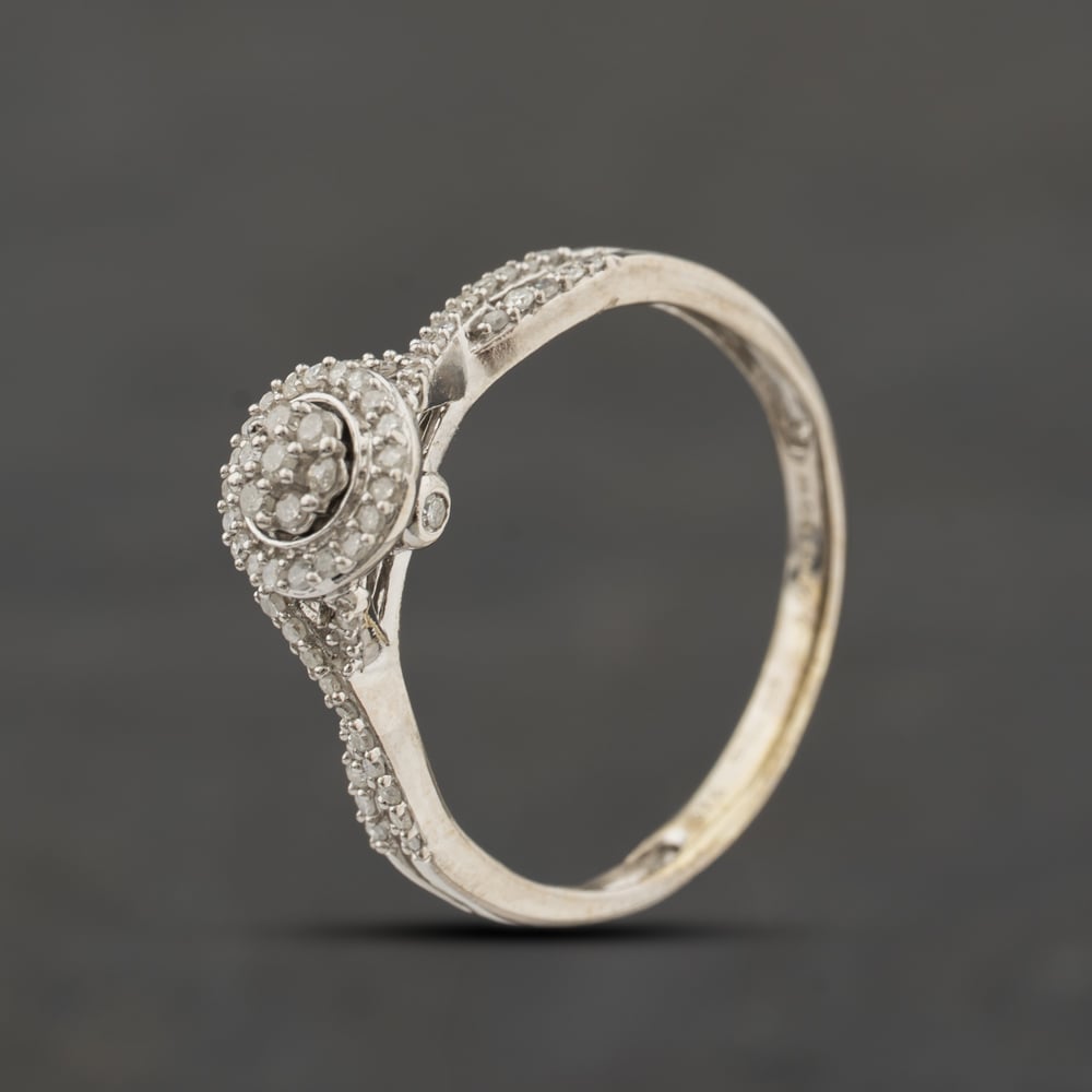 Second Hand 9ct White Gold 0.20ct Brilliant Cut Diamond Cluster Ring 41382911