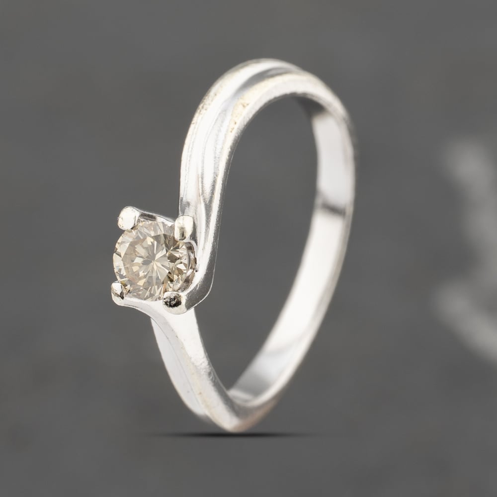 Second Hand 9ct White Gold 0.25ct Brilliant Cut Diamond Solitaire Ring 41383441