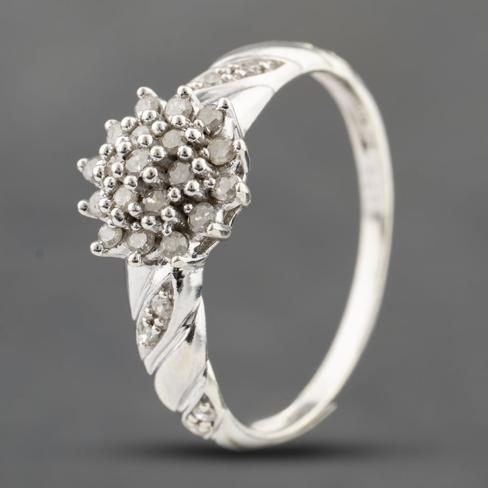 Second Hand 9ct White Gold 0.25ct Diamond Flower Cluster Ring 41383555