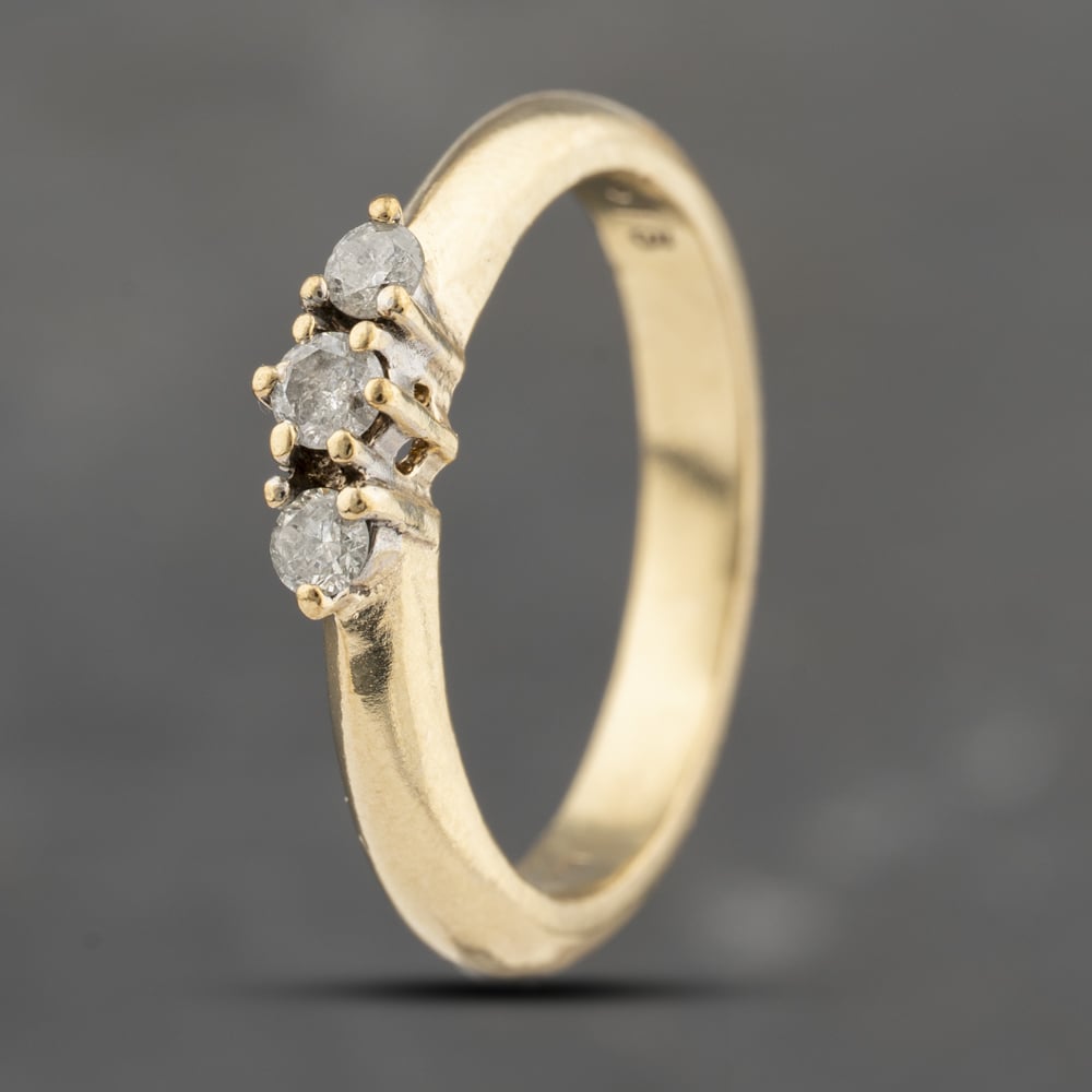 Second Hand 9ct Yellow Gold 0.15ct Brilliant Cut Diamond Three Stone Ring 41383610