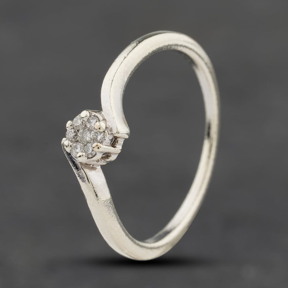 Second Hand 9ct White Gold 0.08ct Brilliant Cut Diamond Twist Cluster Ring 41384068