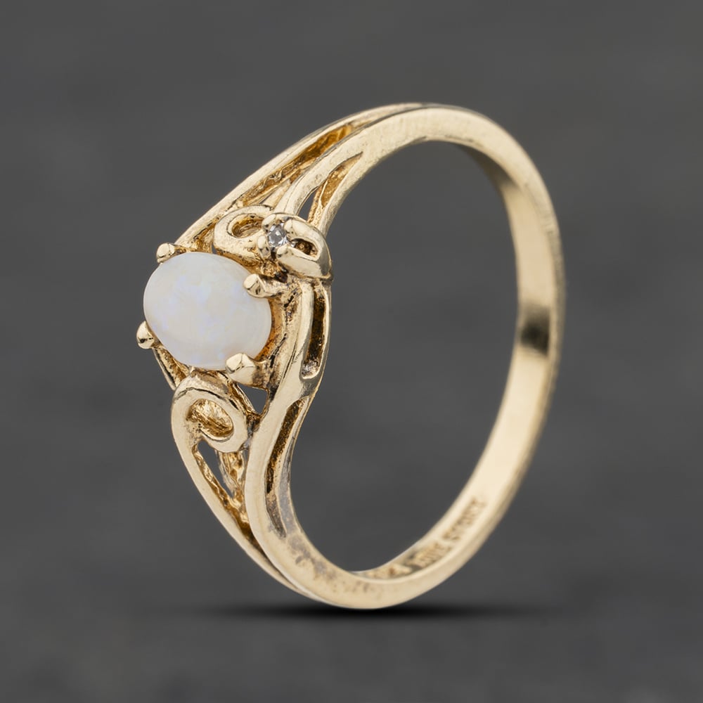 Second Hand 9ct Yellow Gold Opal & 0.01ct Diamond Oval Dress Ring 41384070