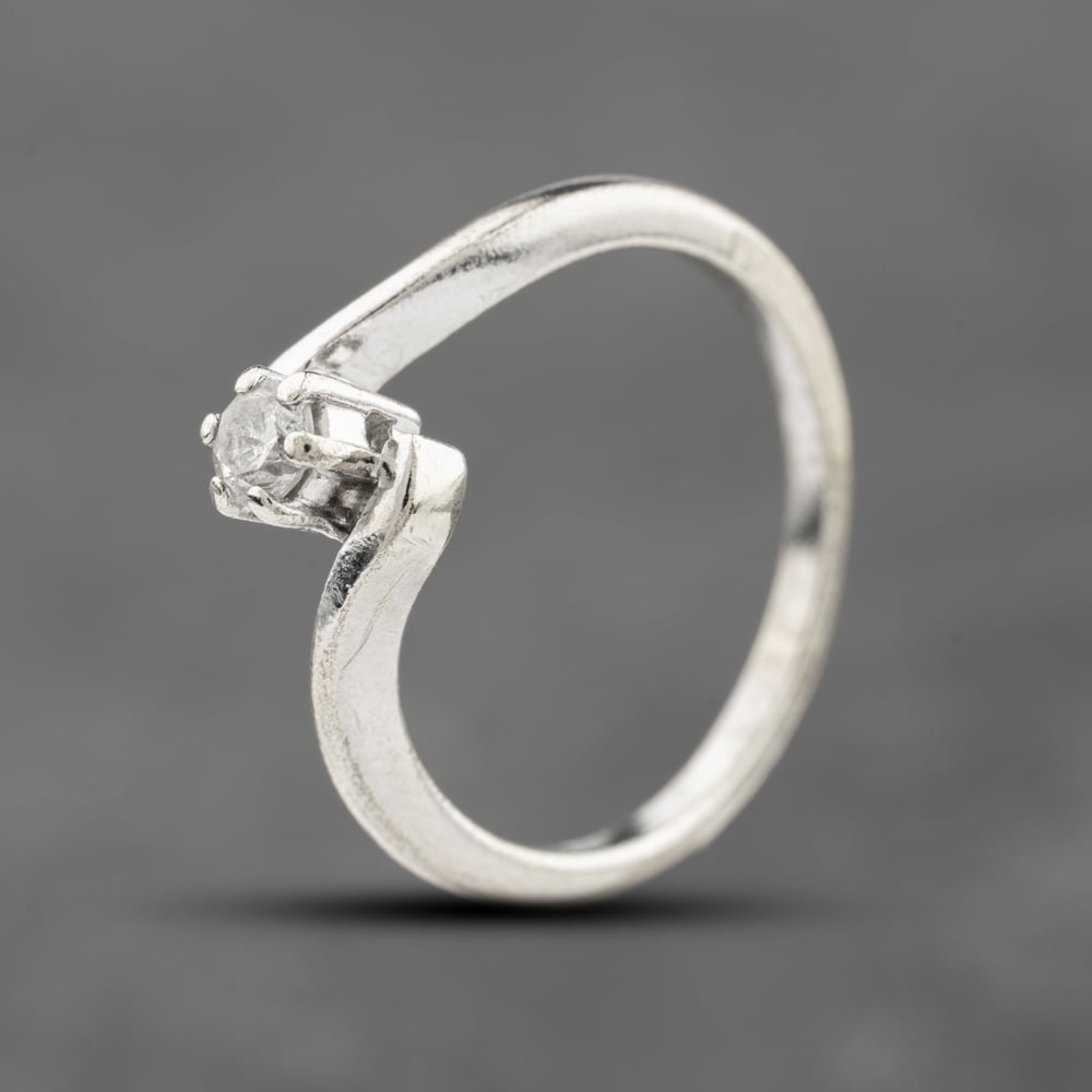 Second Hand 9ct White Gold Diamond Twist Ring 41384194