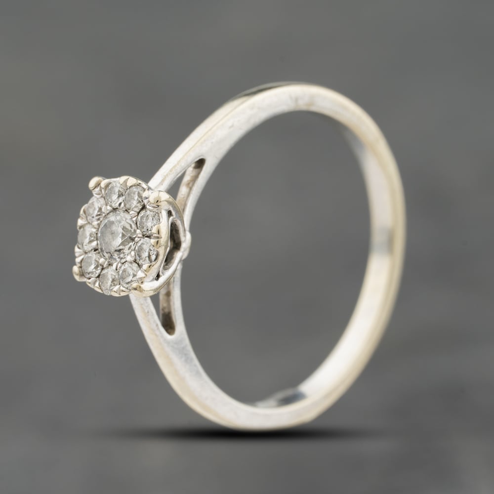 Second Hand 9ct White Gold 0.33ct Brilliant Cut Diamond Cluster Ring 41384212