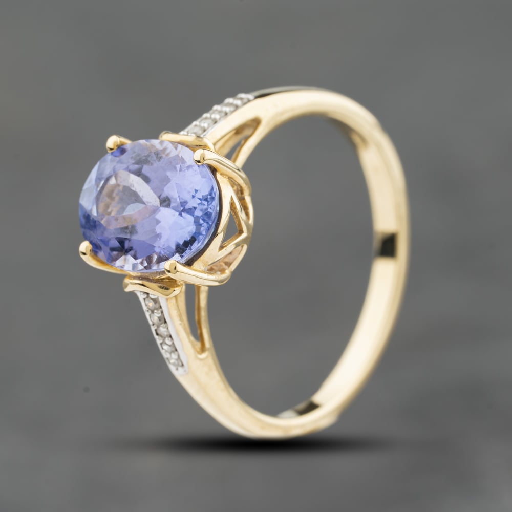 Second Hand 9ct Yellow Gold Tanzanite & Diamond Oval Dress Ring 41384223