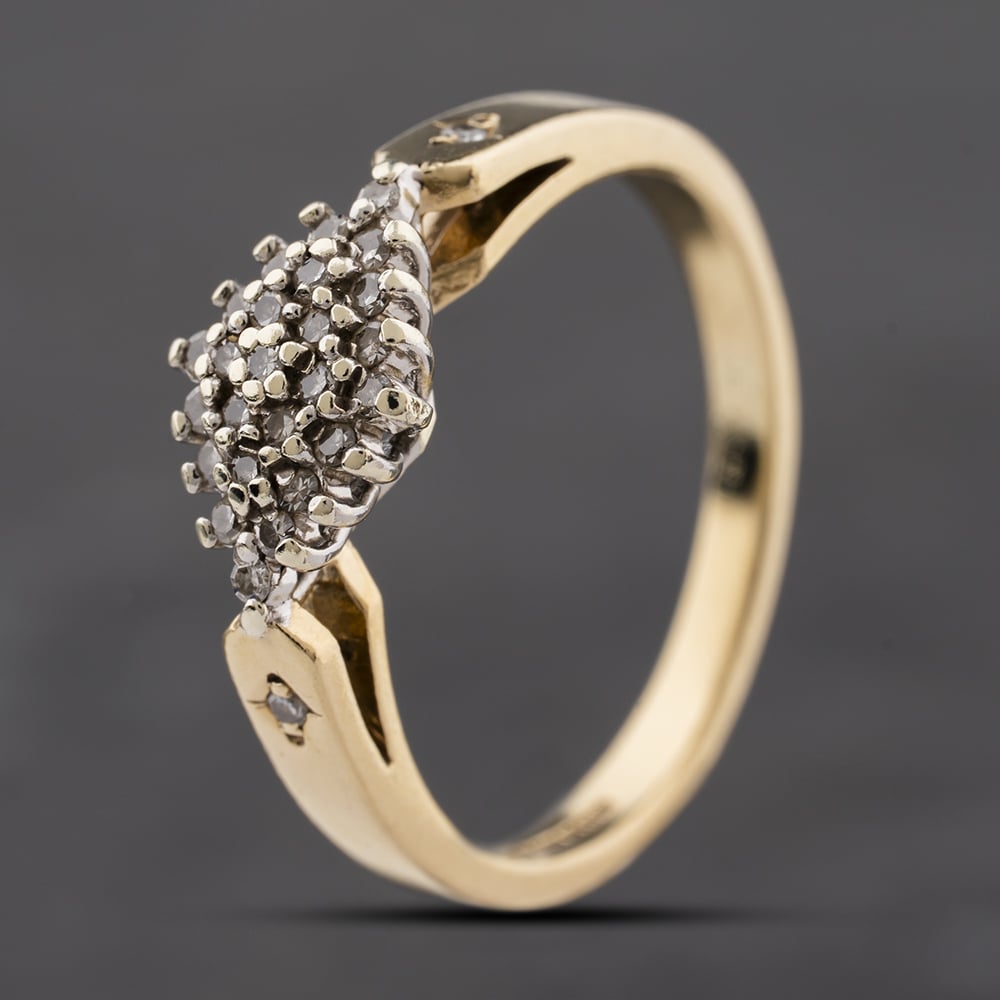 Second Hand 9ct Yellow Gold 0.25ct Diamond Boat Shaped Cluster Ring 41384310