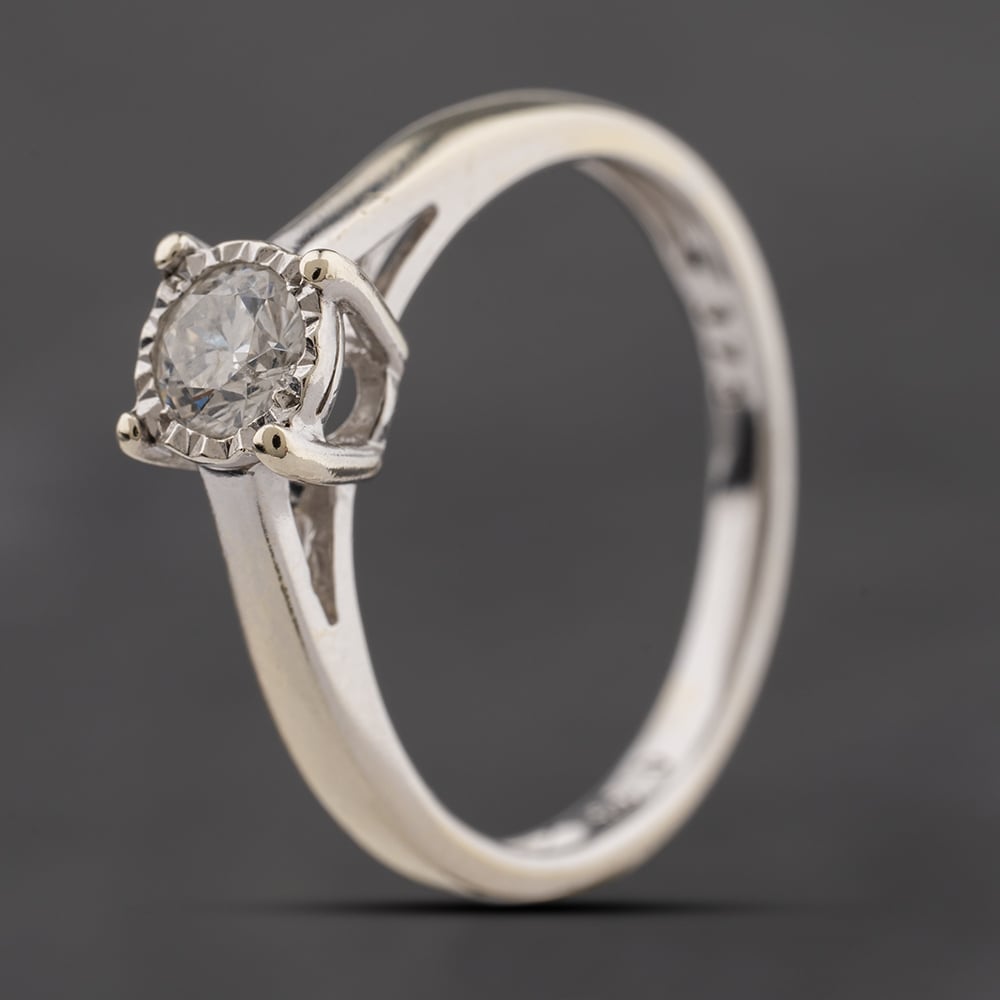 Second Hand 9ct White Gold 0.33ct Brilliant Cut Diamond Solitaire Ring 41384330