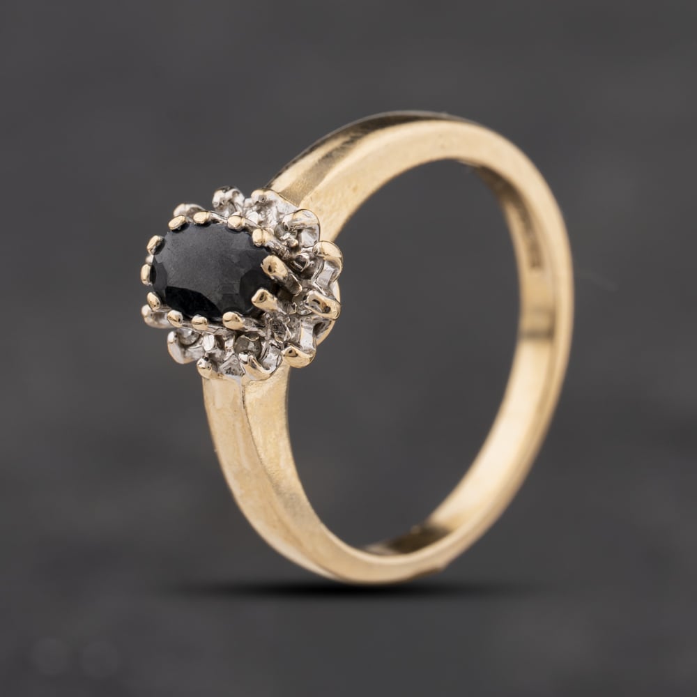 Second Hand 9ct Yellow Gold Sapphire & 0.03ct Diamond Oval Cluster Ring 41384337