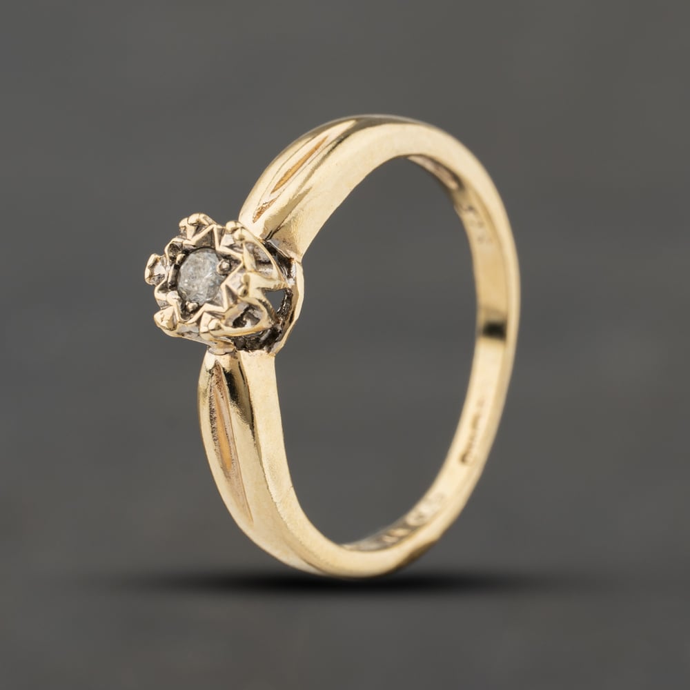 Second Hand 9ct Yellow Gold 0.05ct Brilliant Cut Diamond Solitaire Ring 41384425