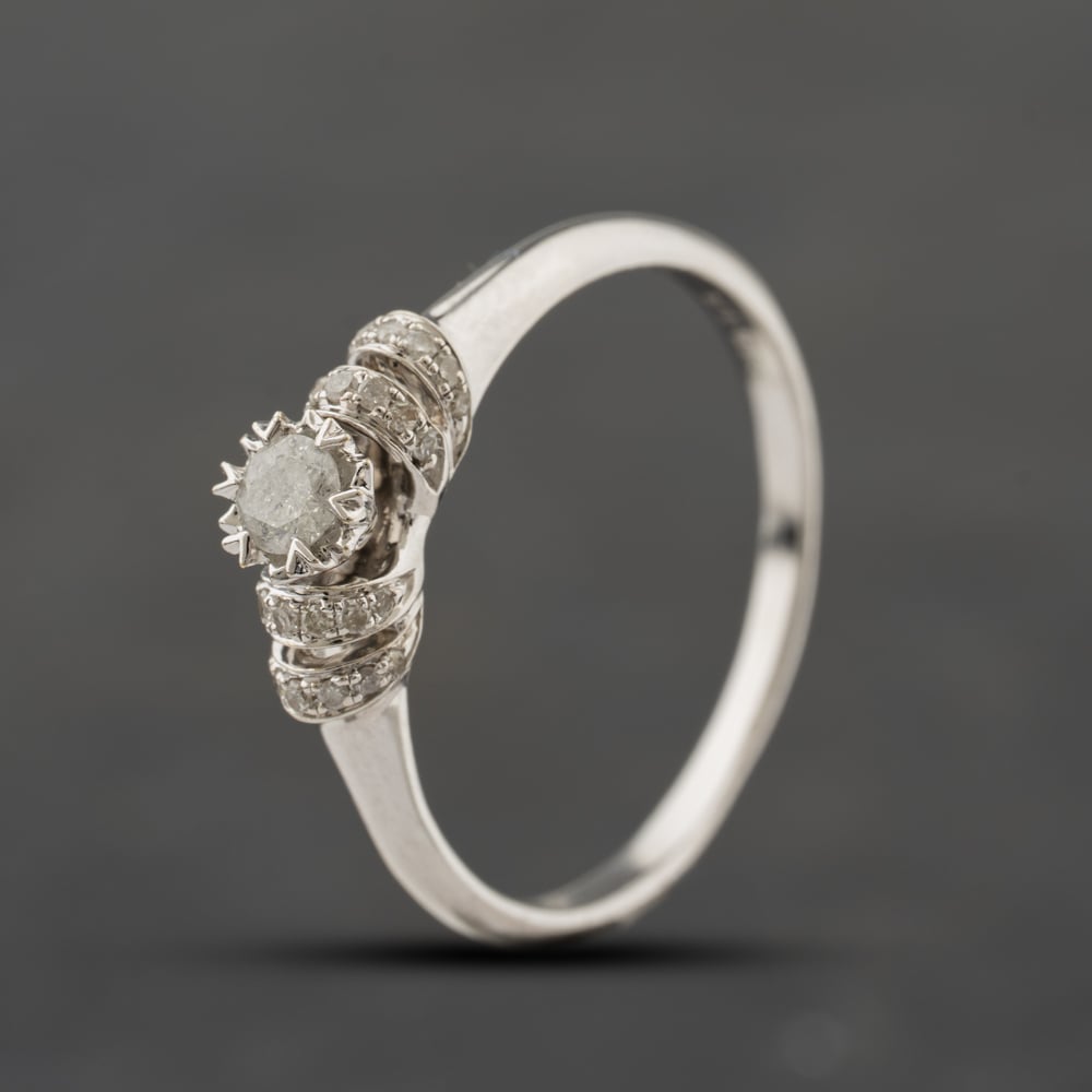 Second Hand 9ct White Gold 0.24ct Brilliant Cut Diamond Shoulder Set Solitaire Ring 41384427
