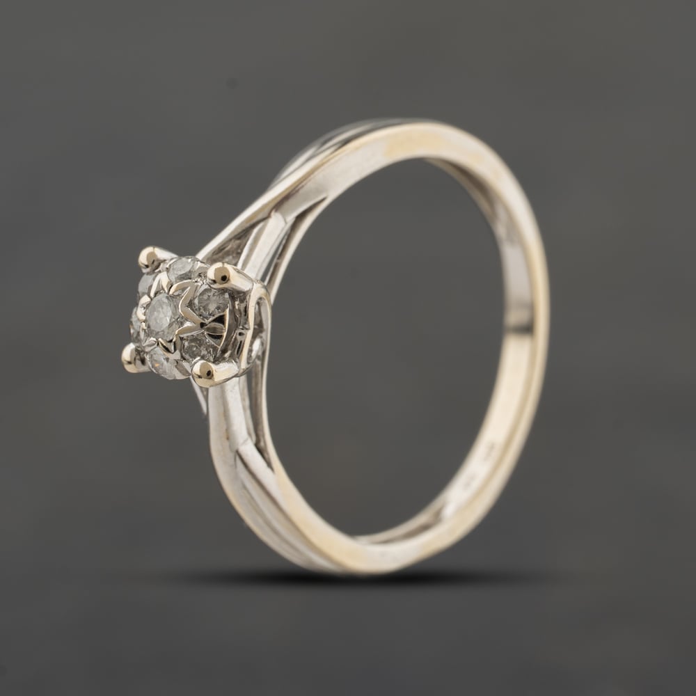Second Hand 9ct White Gold 0.15ct Brilliant Cut Diamond Cluster Ring 41384462