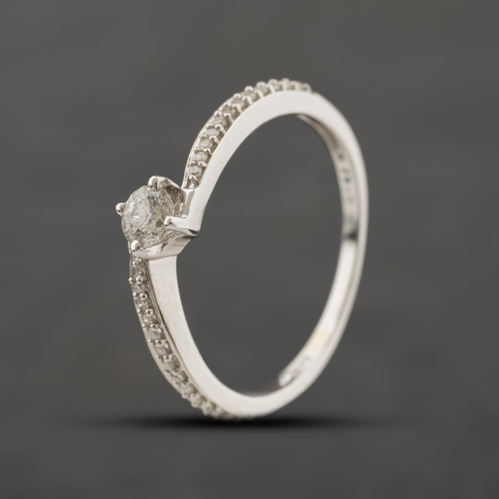 Second Hand 9ct White Gold 0.43ct Brilliant Cut Diamond Twist Shoulder Set Solitaire Ring 41384469