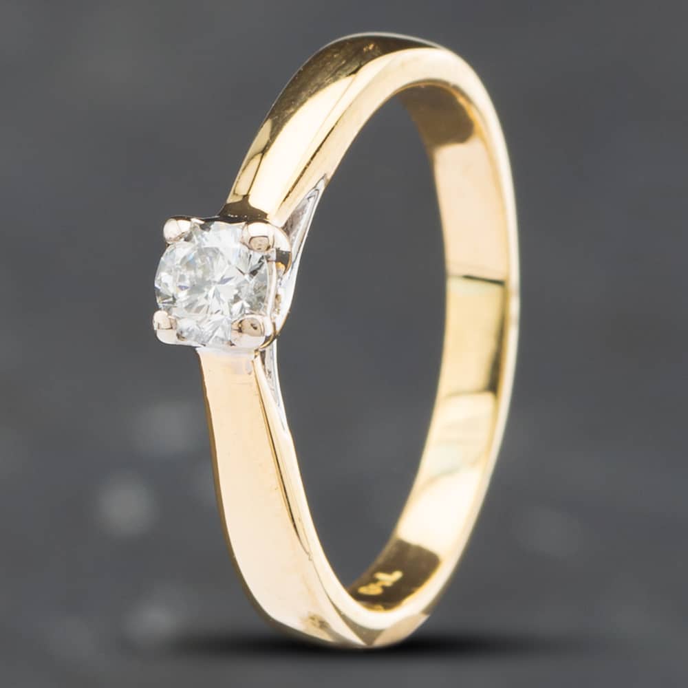 Second Hand 18ct Yellow Gold Brilliant Cut Diamond Solitaire Ring 41481257