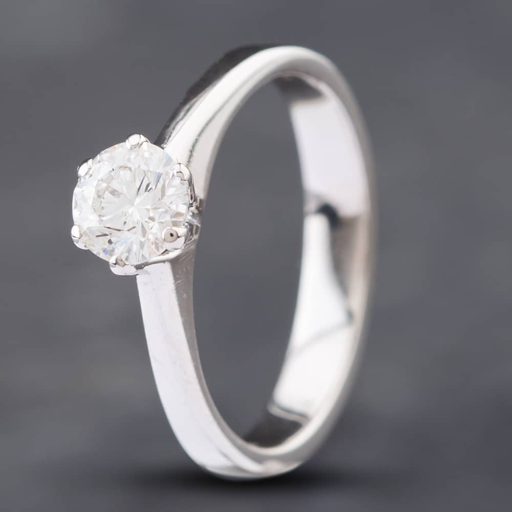 Second Hand 18ct Yellow Gold Brilliant Cut Diamond Solitaire Ring 41481450