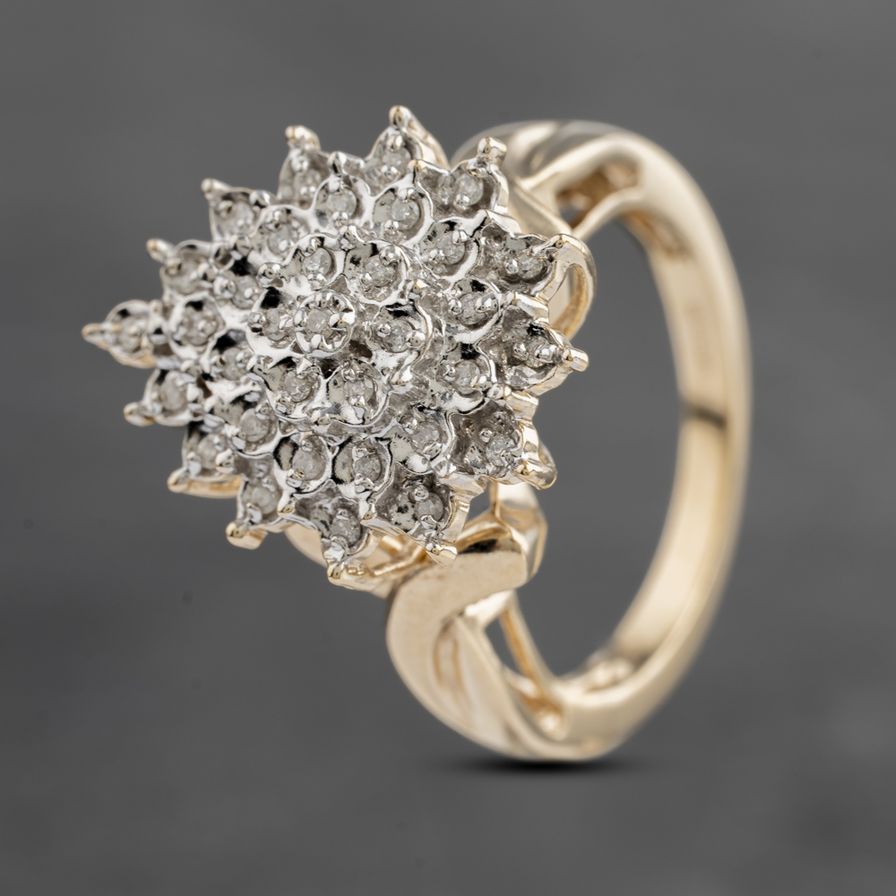 Second Hand 9ct Yellow Gold 0.25ct Diamond Pear Shaped Cluster Ring 41481992
