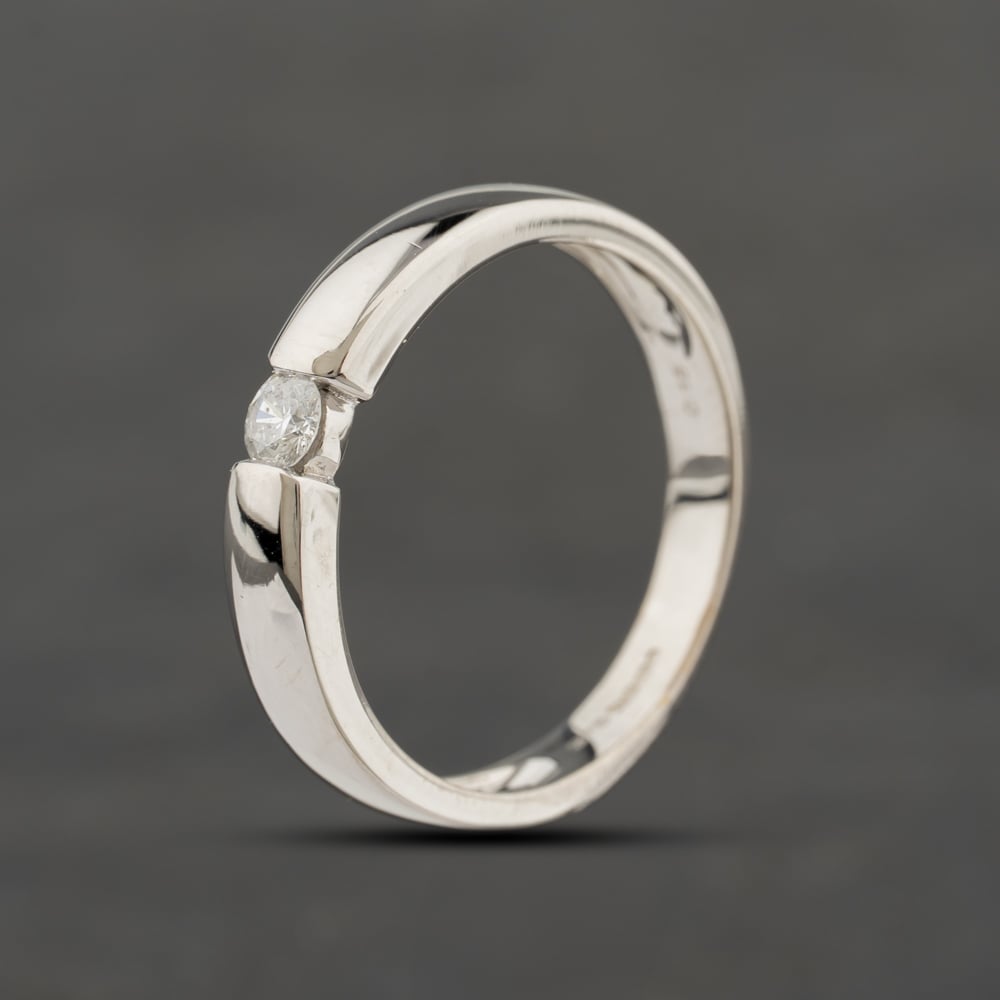 Second Hand 18ct White Gold 0.15ct Brilliant Cut Diamond Band Ring 41482114