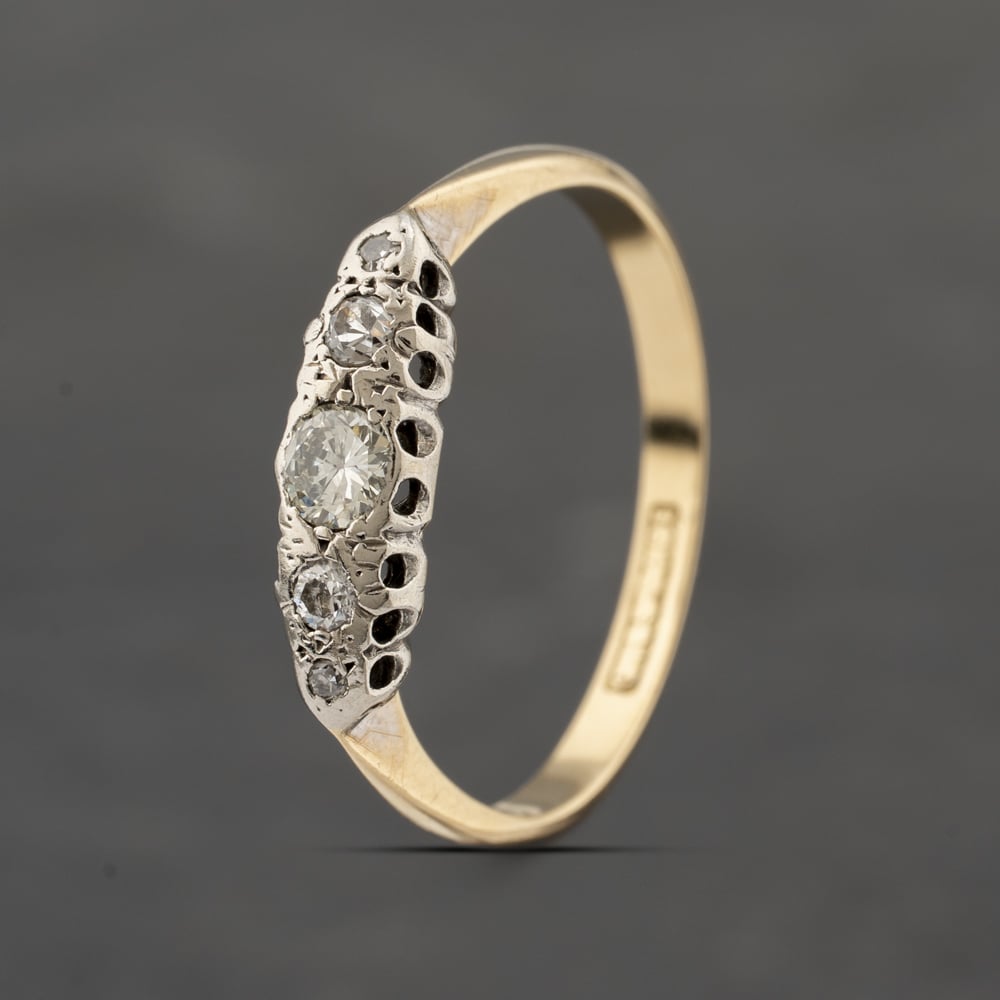 Second Hand Vintage Yellow Gold 0.15ct Diamond Gradulated Five Stone Ring 41482157