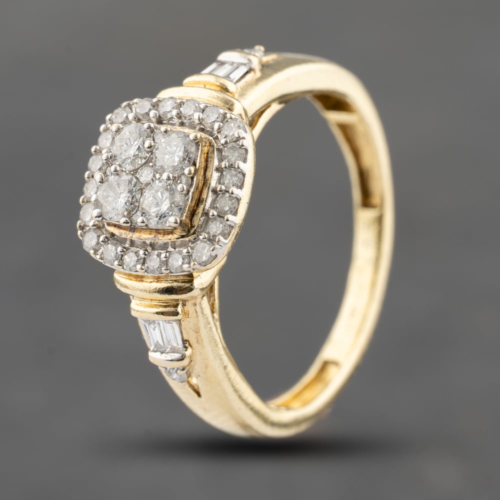 Second Hand 9ct Yellow Gold 0.38ct Diamond Halo Cluster Ring 41482263